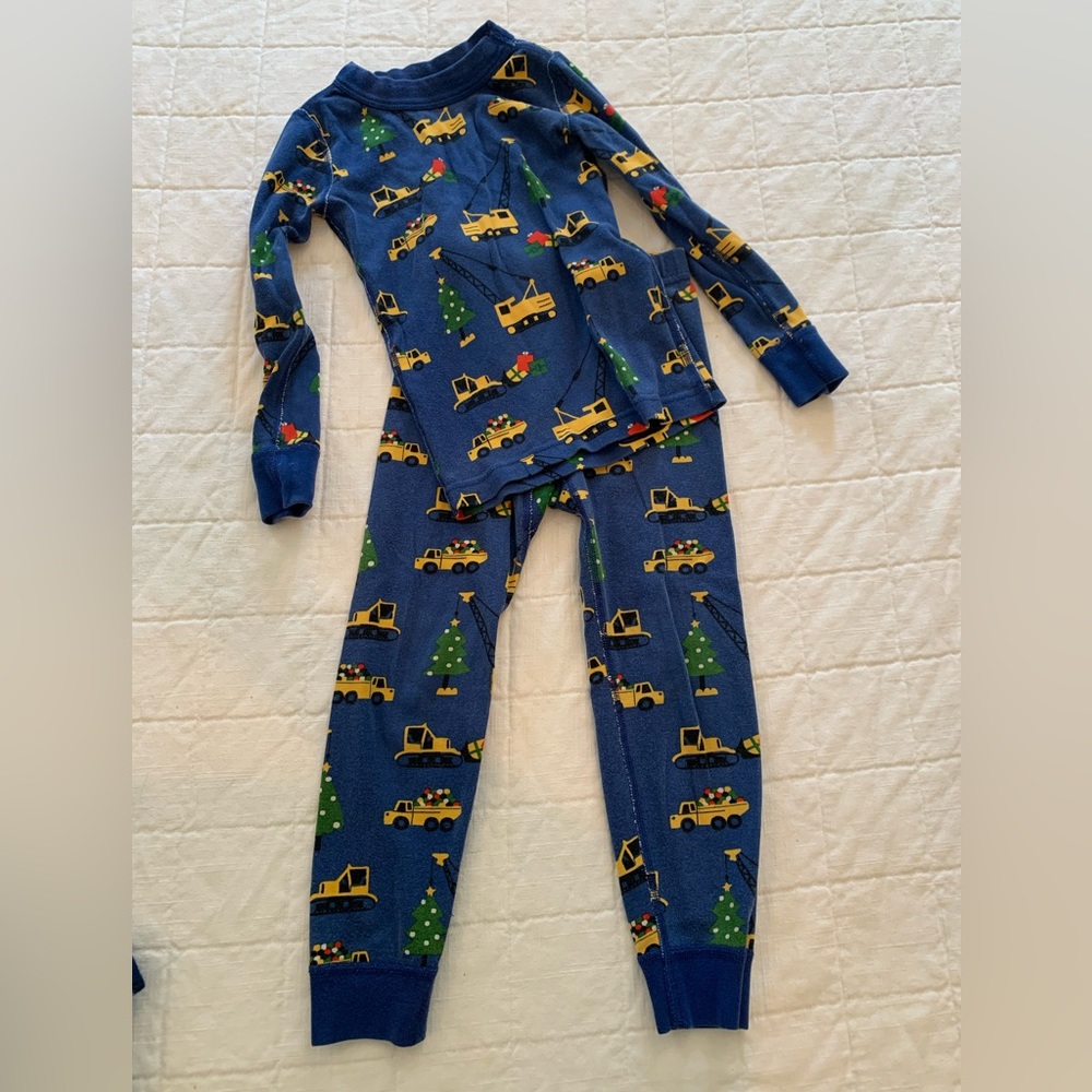 Hanna Andersson Christmas digger pajamas 4t